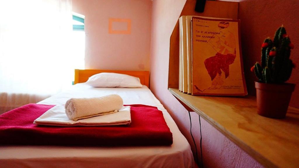 The White Rabbit Guesthouse Eco-Lodge "Cosy Apartment" Psakoudia Ngoại thất bức ảnh